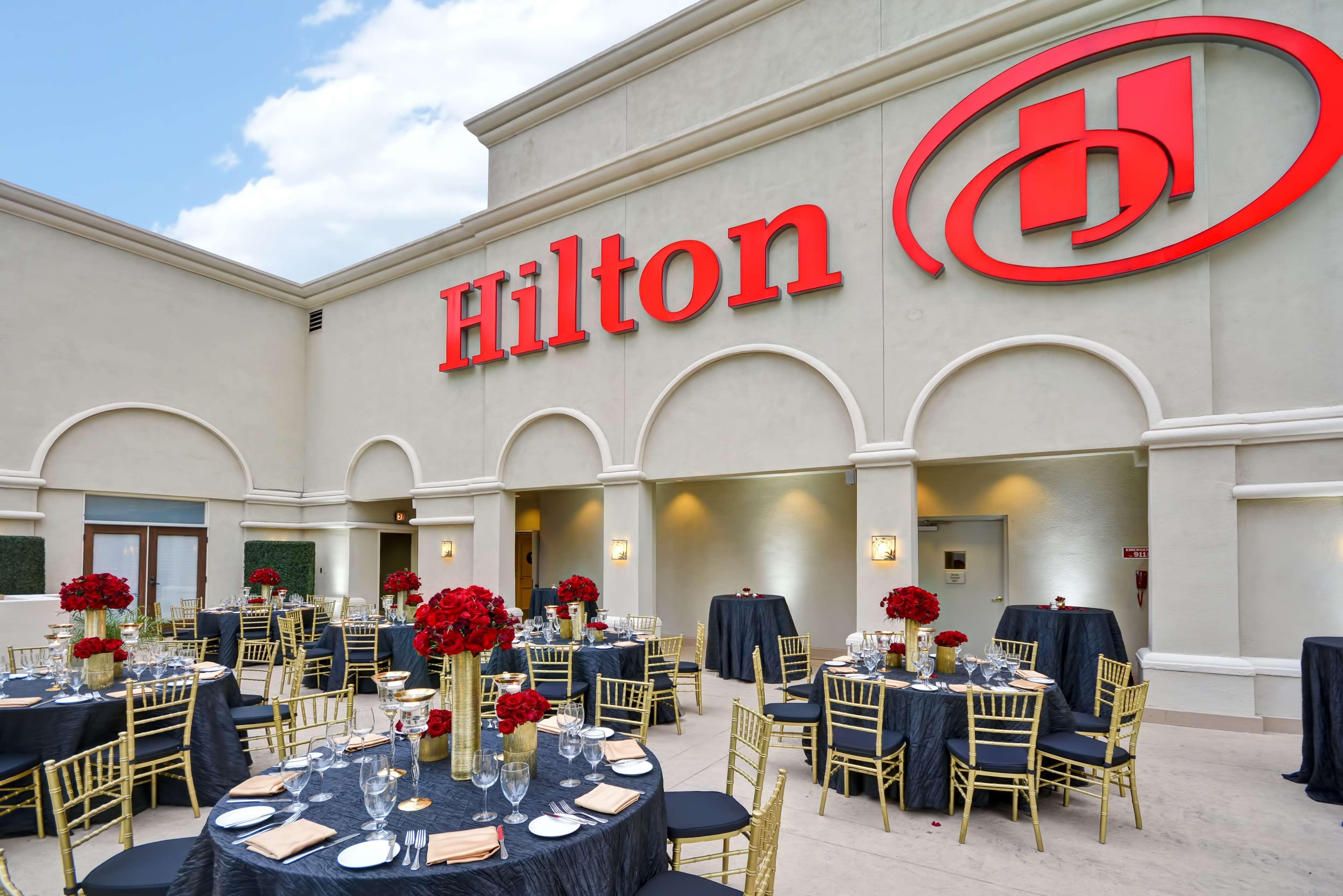 Hilton Checkers Лос-Анджелес Экстерьер фото